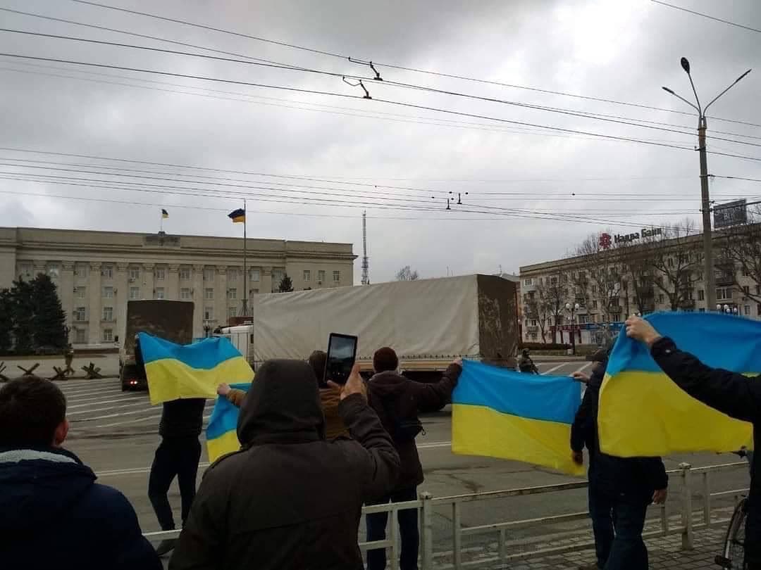 Мода баррикад. Как одежда становилась голосом протеста в Украине и мире